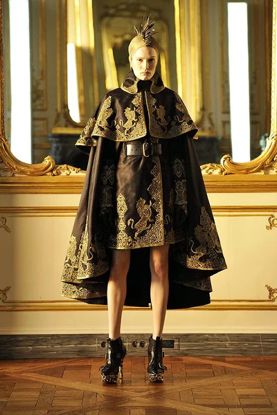 Look 8